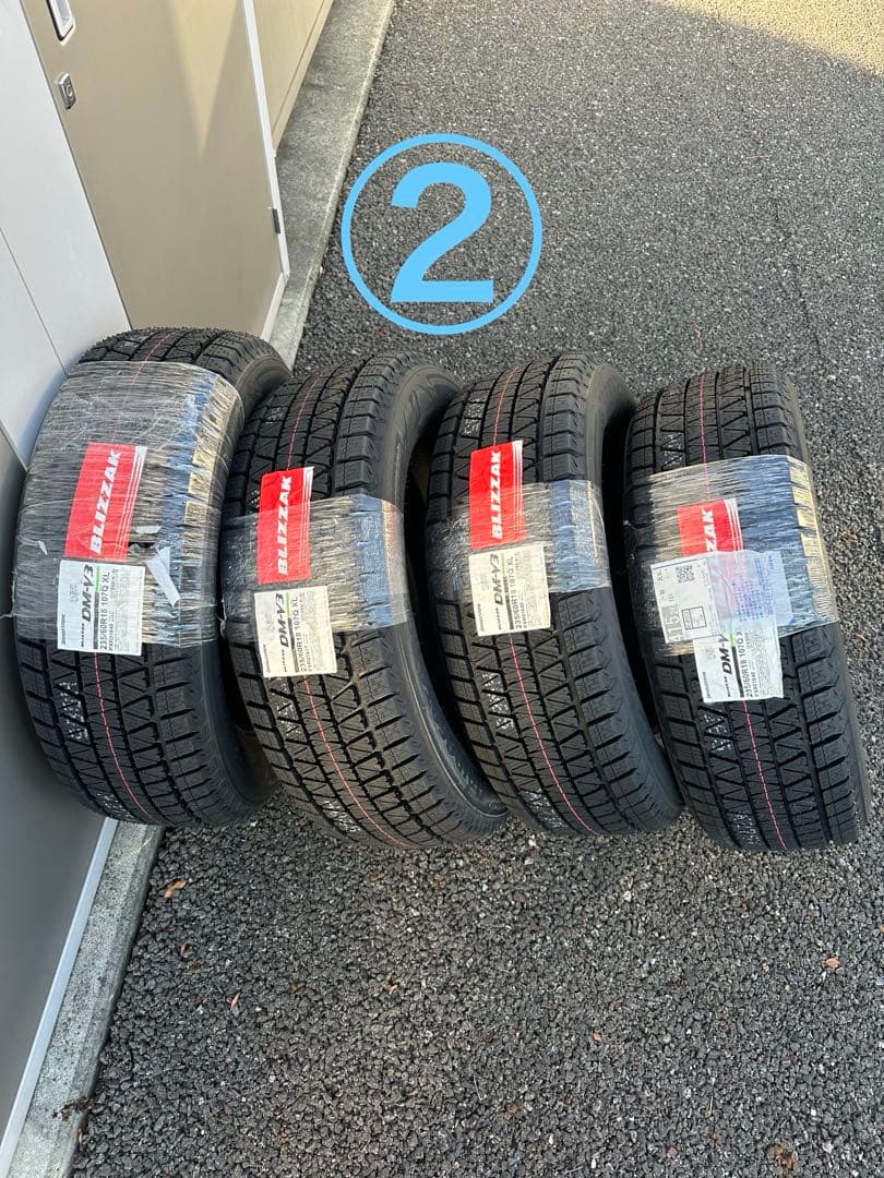 ブリヂストンブリザック DM-V3 235/60R18 スタッドレス2本セット②