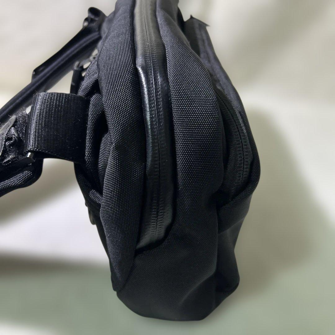 ALPAKA アルパカ　ボディバック　ブラック　GO SLING PRO