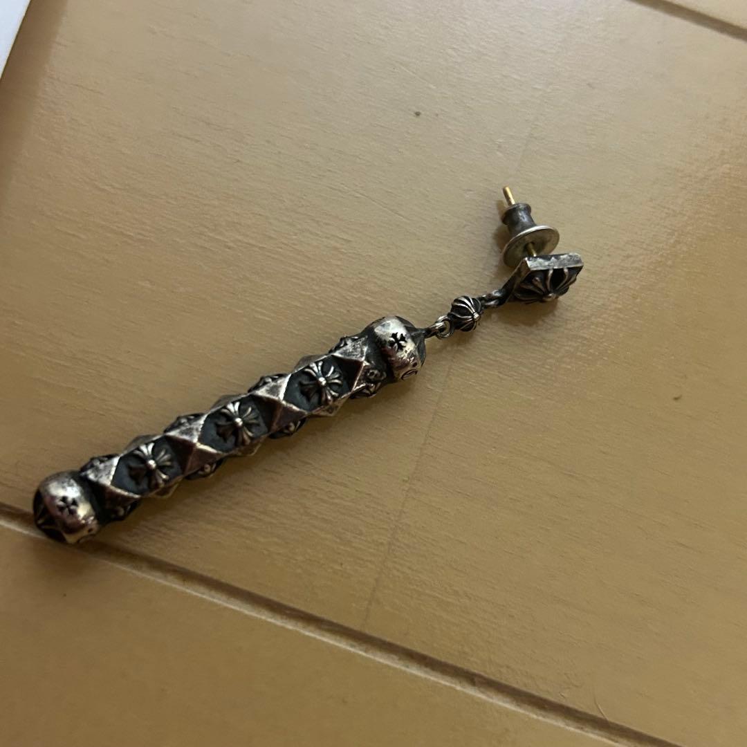 【CHROME HEARTS(クロムハーツ)】ダングルピラミッドプラスピアス