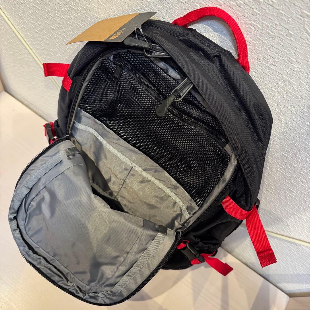 ひ*み様 27L新品ザノースフェイスホットショットリュックサックバックパック男女