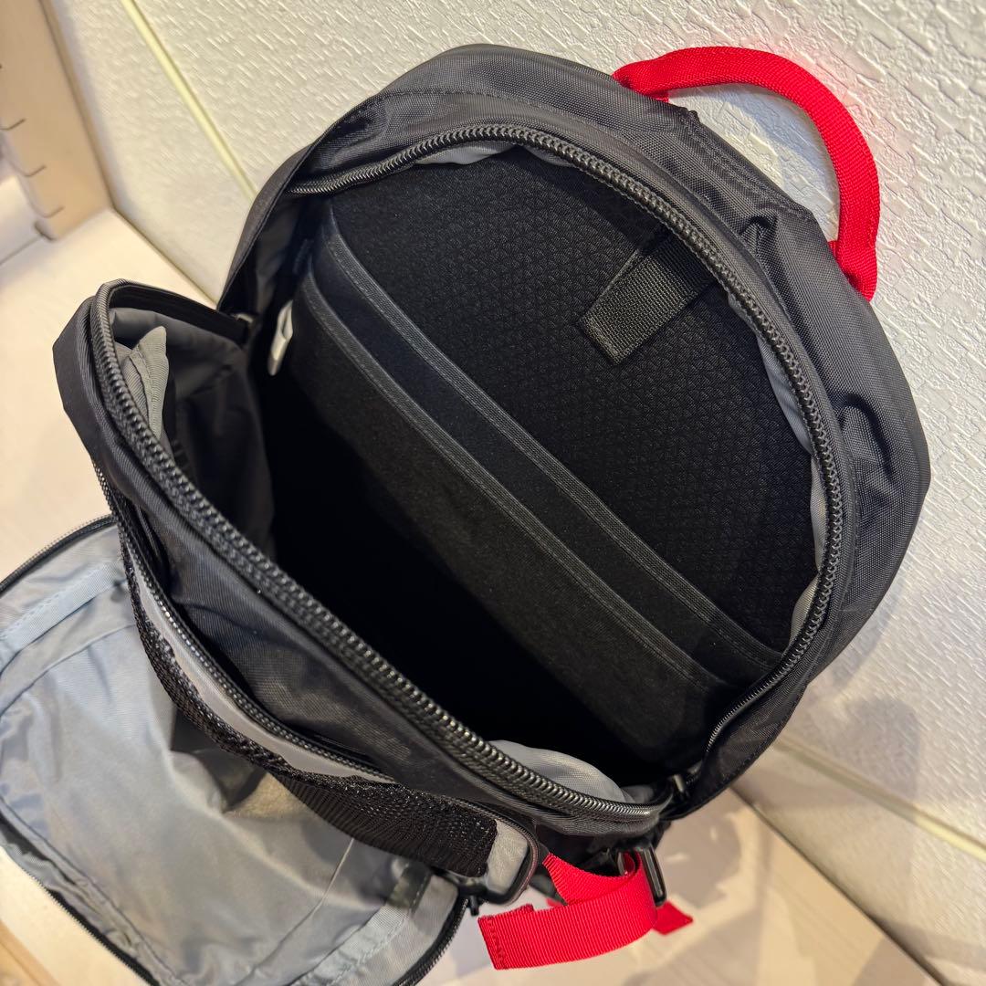 ひ*み様 27L新品ザノースフェイスホットショットリュックサックバックパック男女