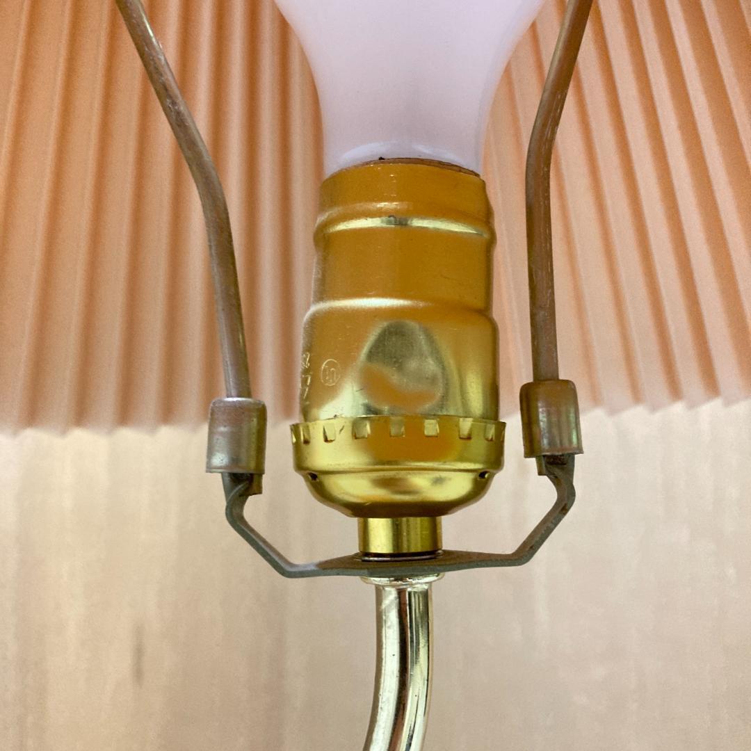 木製フロアスタンド　ベッドサイドフロアランプ　テーブル付ライト　間接照明レトロ