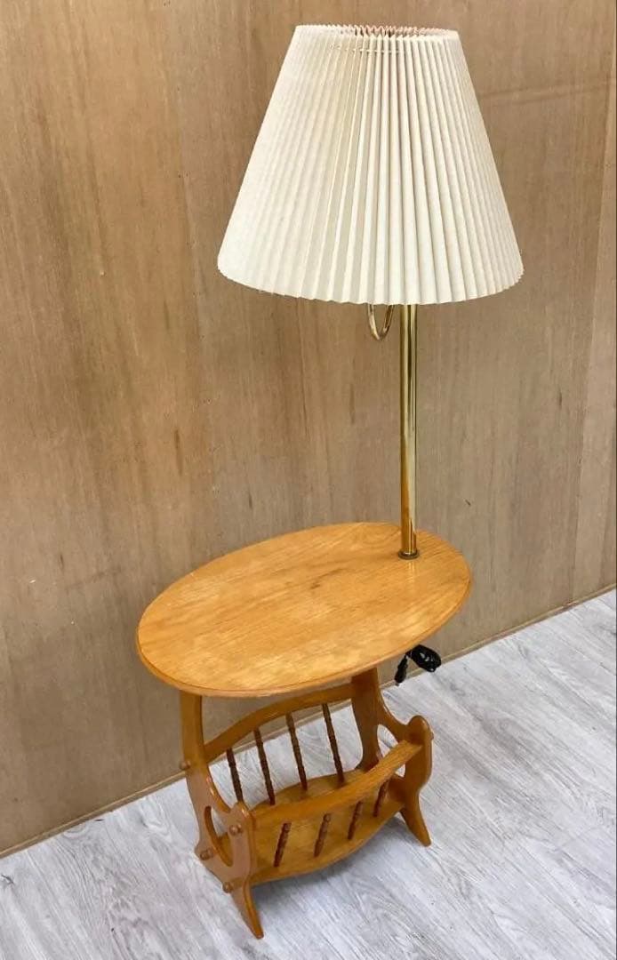 木製フロアスタンド　ベッドサイドフロアランプ　テーブル付ライト　間接照明レトロ