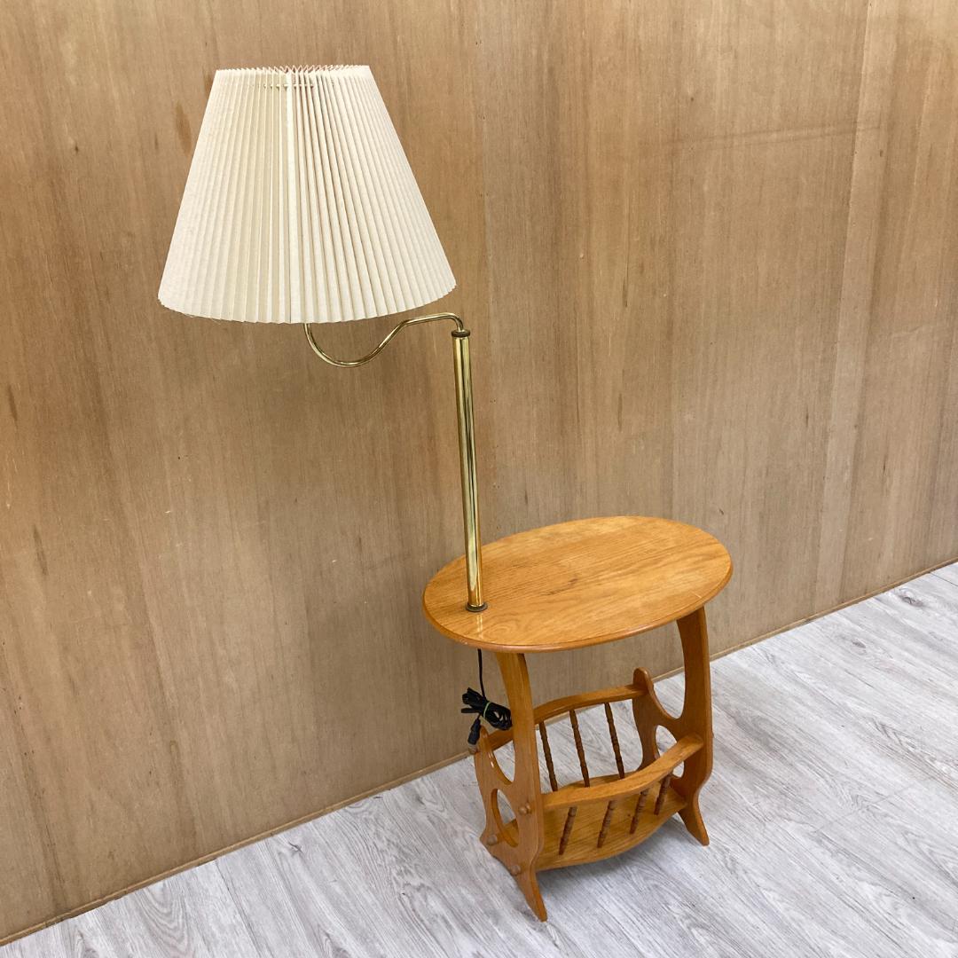 木製フロアスタンド　ベッドサイドフロアランプ　テーブル付ライト　間接照明レトロ