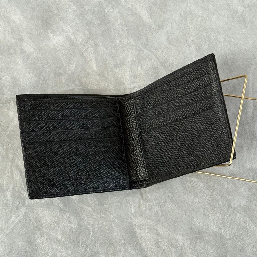 ⭐️未使用級⭐️　PRADA　サフィアーノトライアングル　二つ折り財布　ブラック