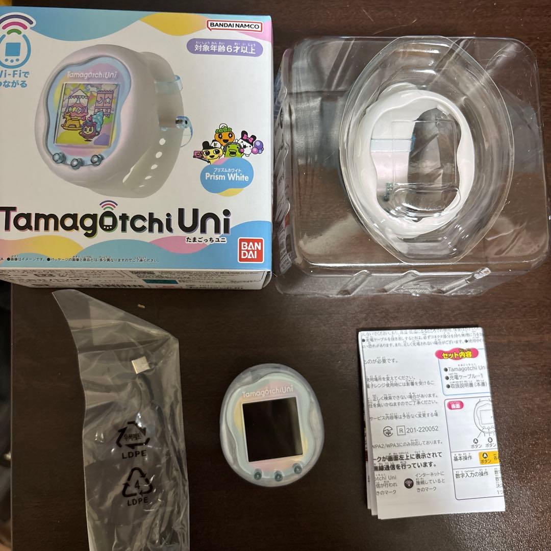 Tamagotchi Uni Prism White たまごっちユニ