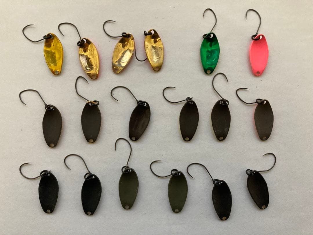 ベルベットアーツ　デイジー0.8g 18枚