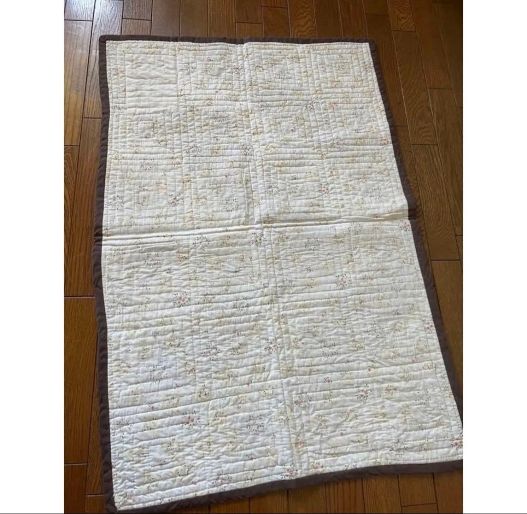 パッチワークキルト　ログキャビン　タペストリー　鷲沢玲子　服部まゆみ　APC