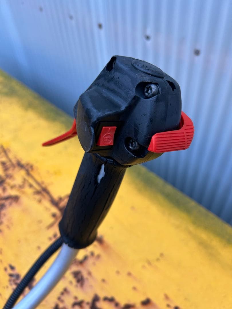 ゼノア草刈機　動作品　10番目写真部品足りない　取引限定