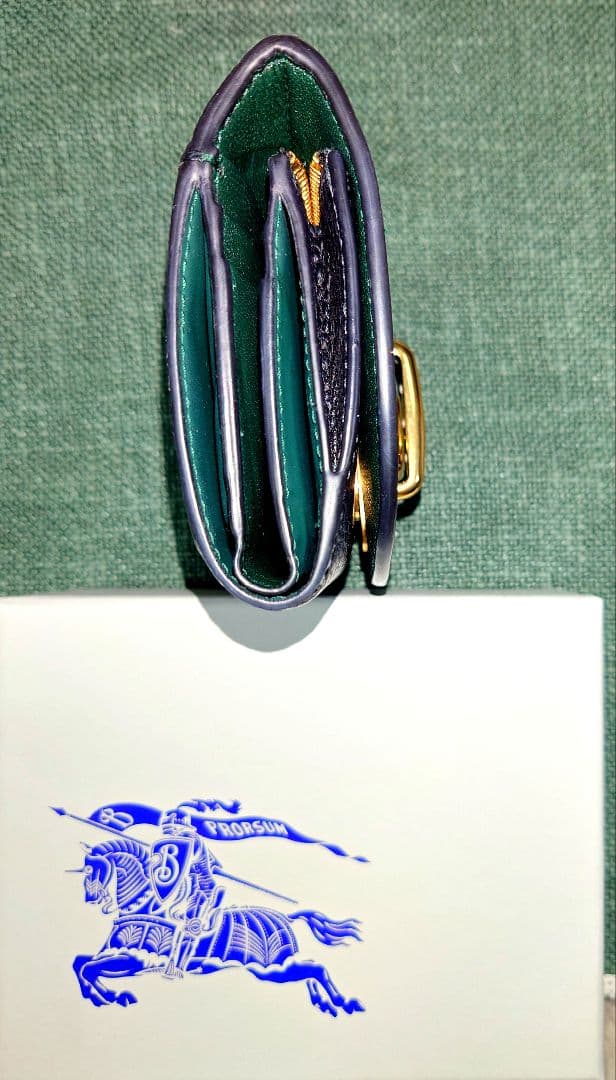 BURBERRY 三つ折り財布 ブラック