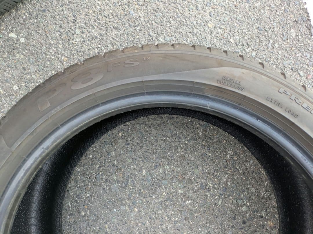ピレリ　p8 fs プレミアム　215/45r17 23年製　バリ山①