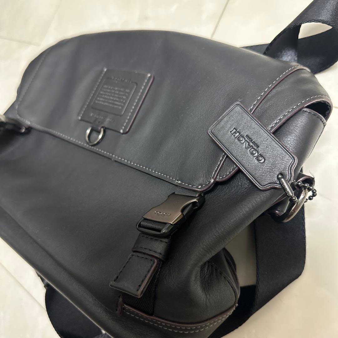 コーチ　メッセンジャーバッグ