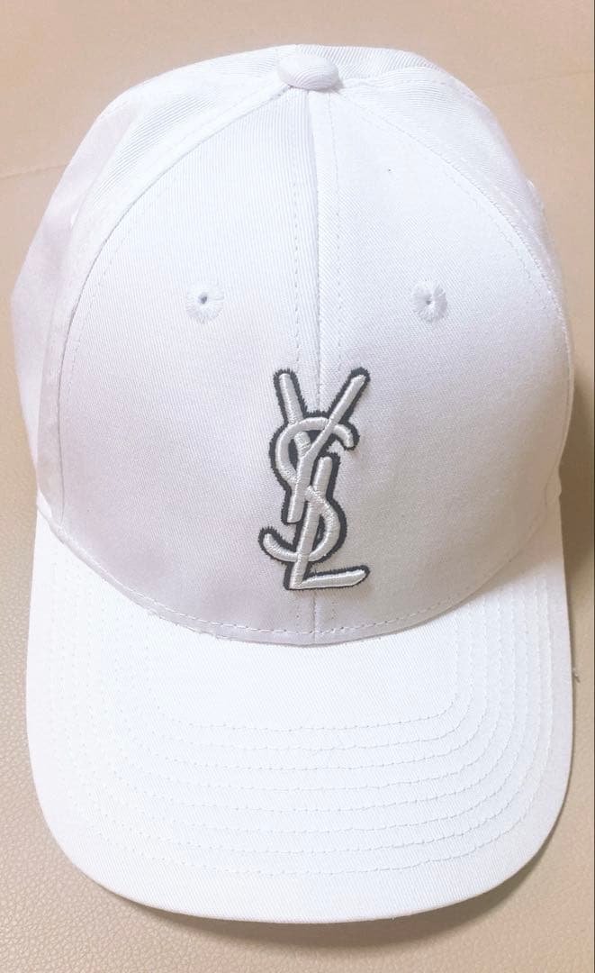 6*a様 YSL ホワイトベースボールキャップ　アジャスタブルデザイン