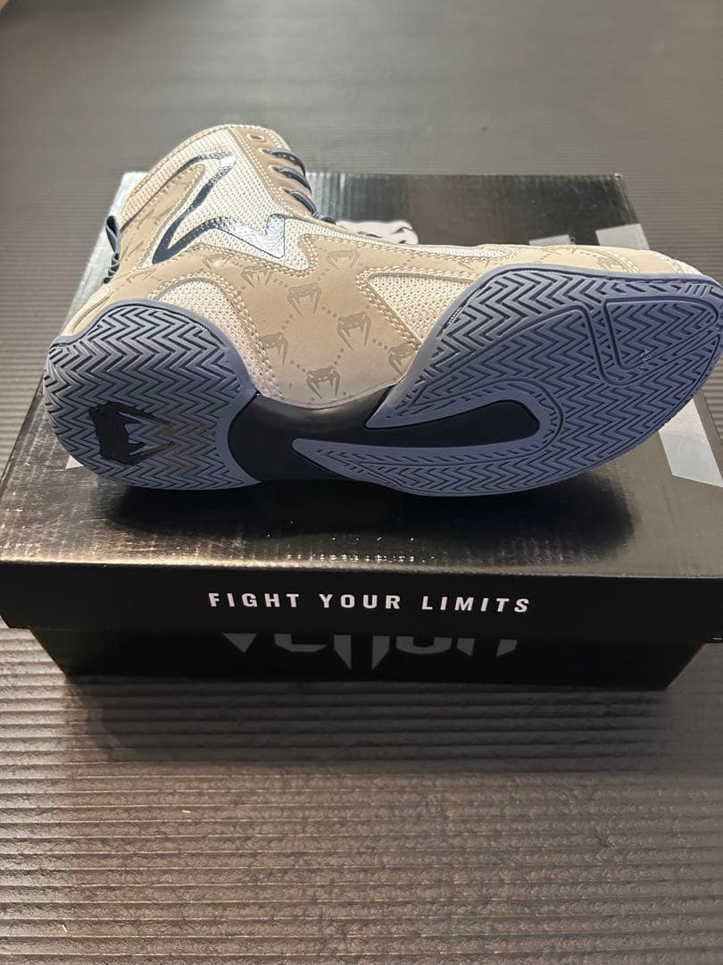VENUM ボクシングシューズ　モノグラム　プロボクシング　24.5〜25cm