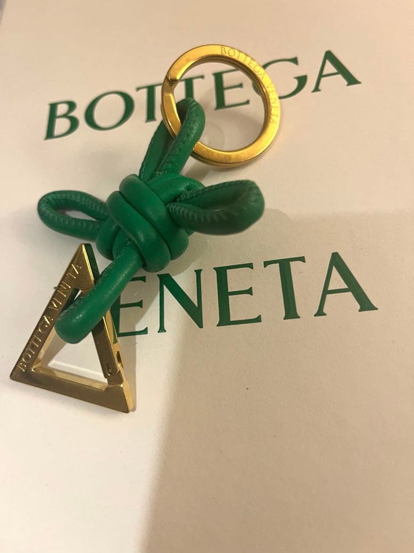 がちゃみ様　BOTTEGA VENETA トライアングルキーリング