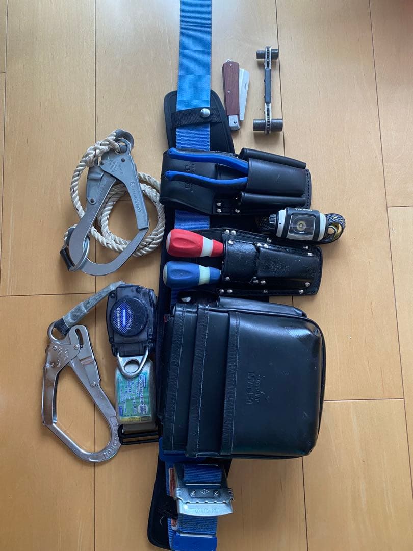 個人装備 Taks