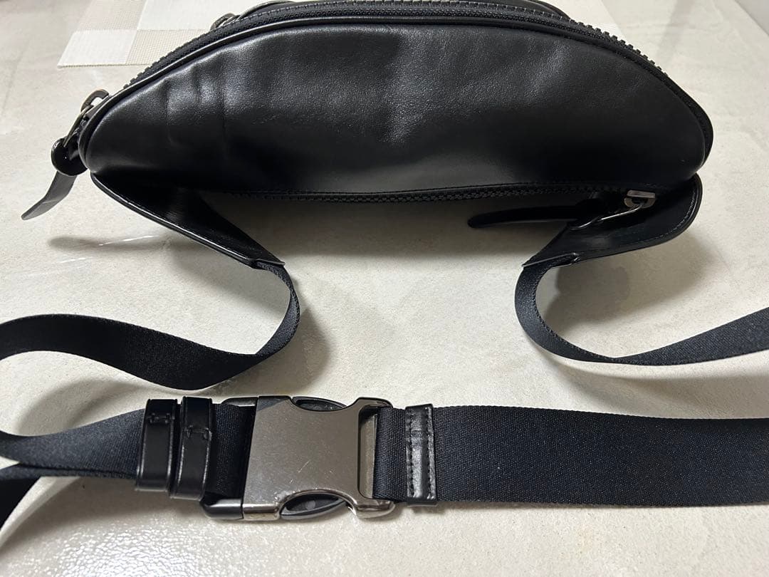 COACH ボディバッグ ブラック レザー