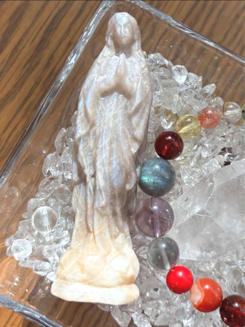 マリア様像　サンムーンストーン　約8.8cm 約52g