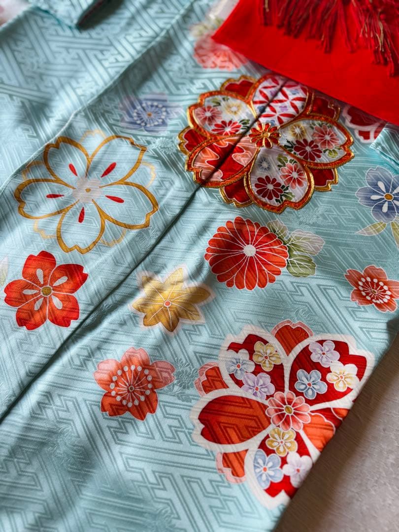 七五三に★逸品　正絹綸子水色に四季花々　七歳着物、作り帯のセット