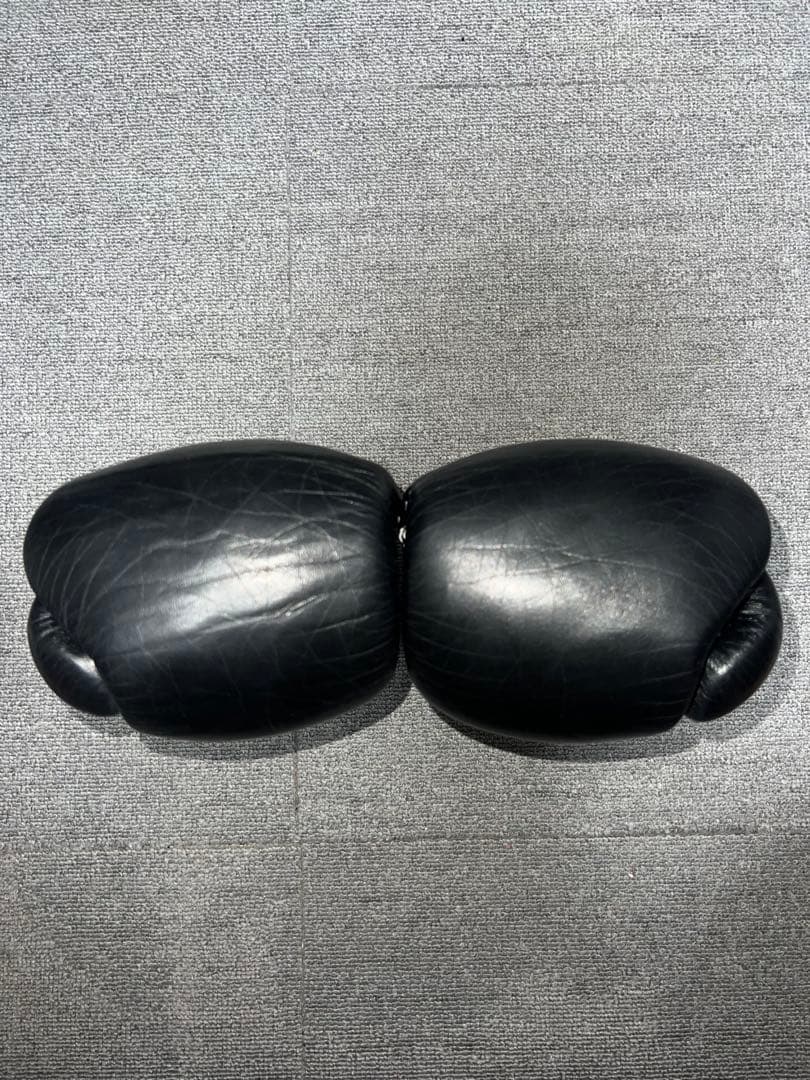 Winning ボクシンググローブ 8oz 黒 ブラック