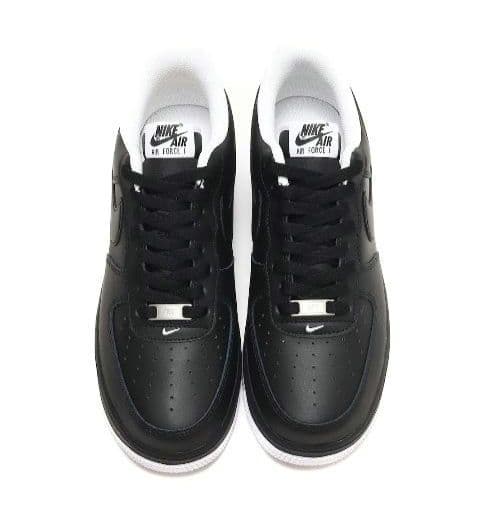 新品未使用タグ付きNIKEエアフォース1 '07 ブラック/ブラック-ホワイト