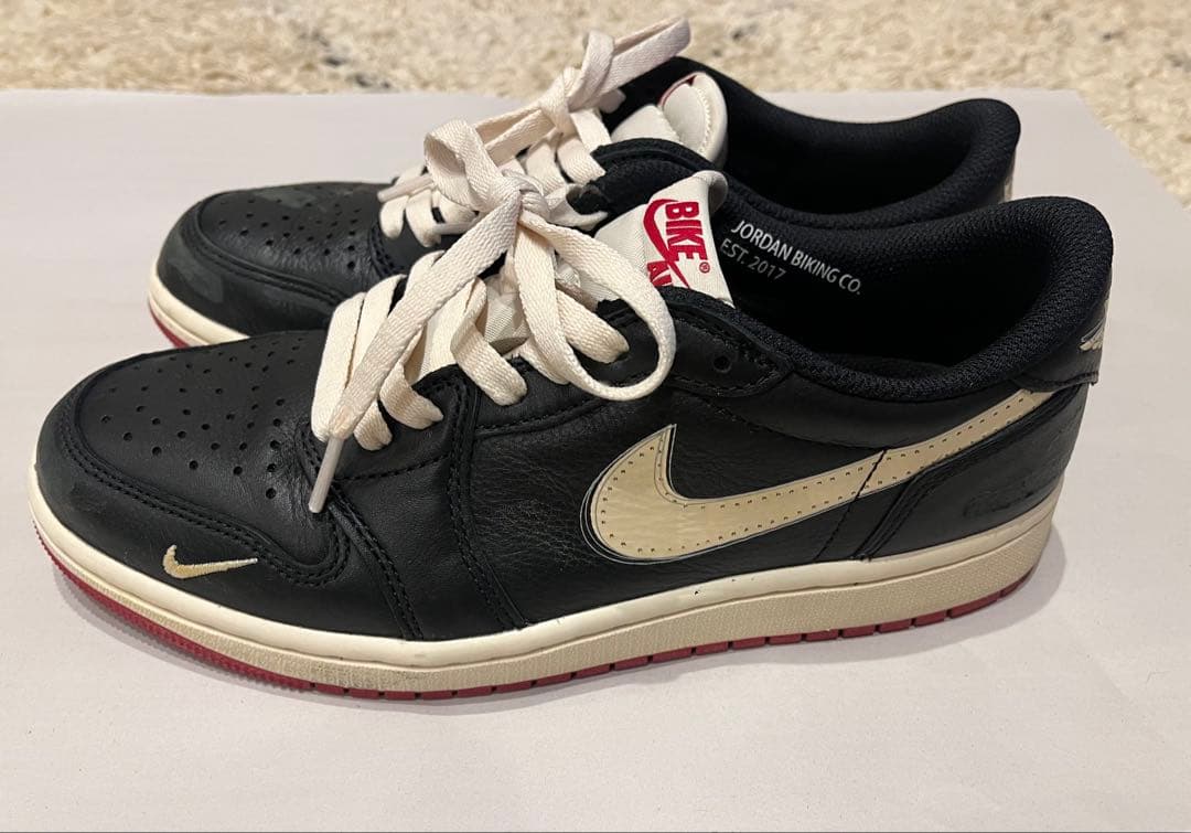 Nike Air Jordan 1 ブラック/ホワイト
