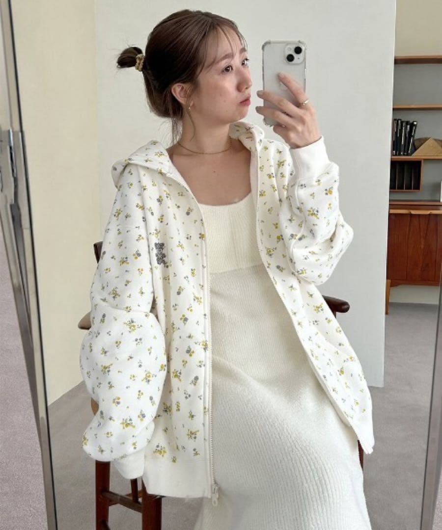 【人気完売】スナイデルホーム　新木優子コラボ　花柄パーカー　ワンピース2点セット