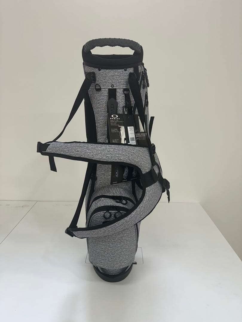 OAKLY ゴルフバック　スタンド付　新品未使用