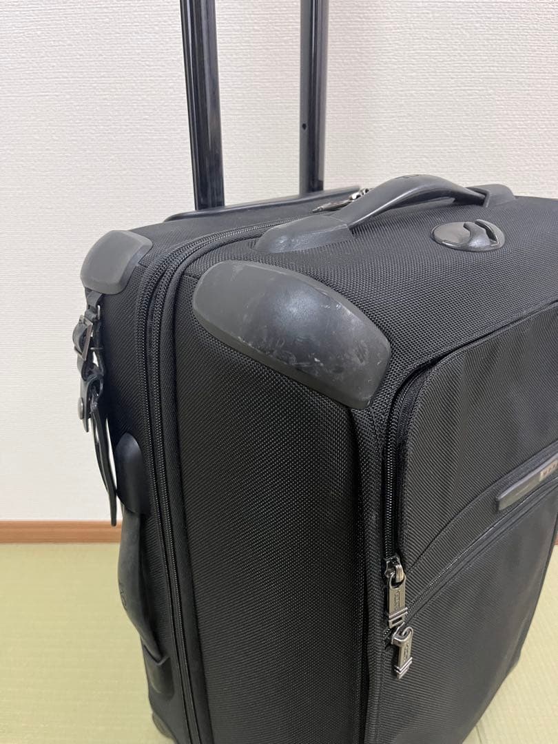 TUMI ブラック キャリーケース 4輪