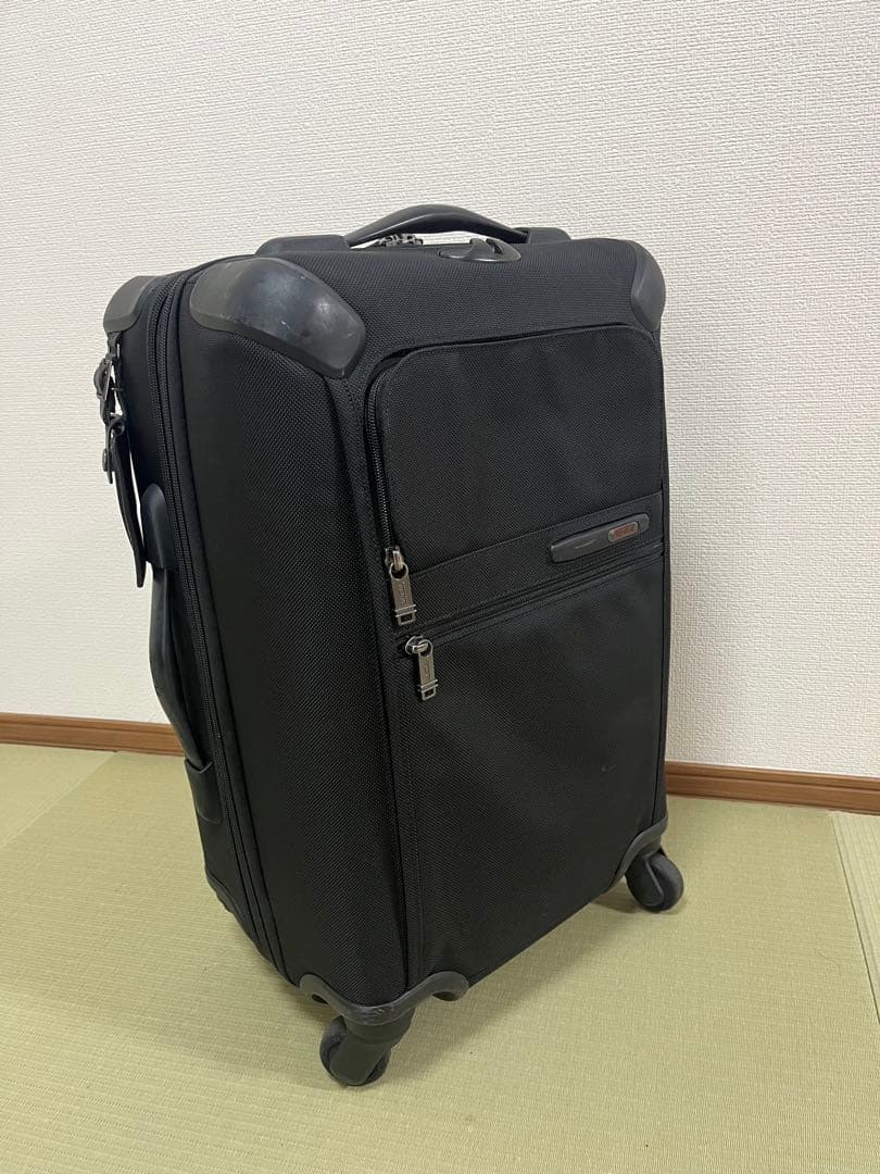 TUMI ブラック キャリーケース 4輪