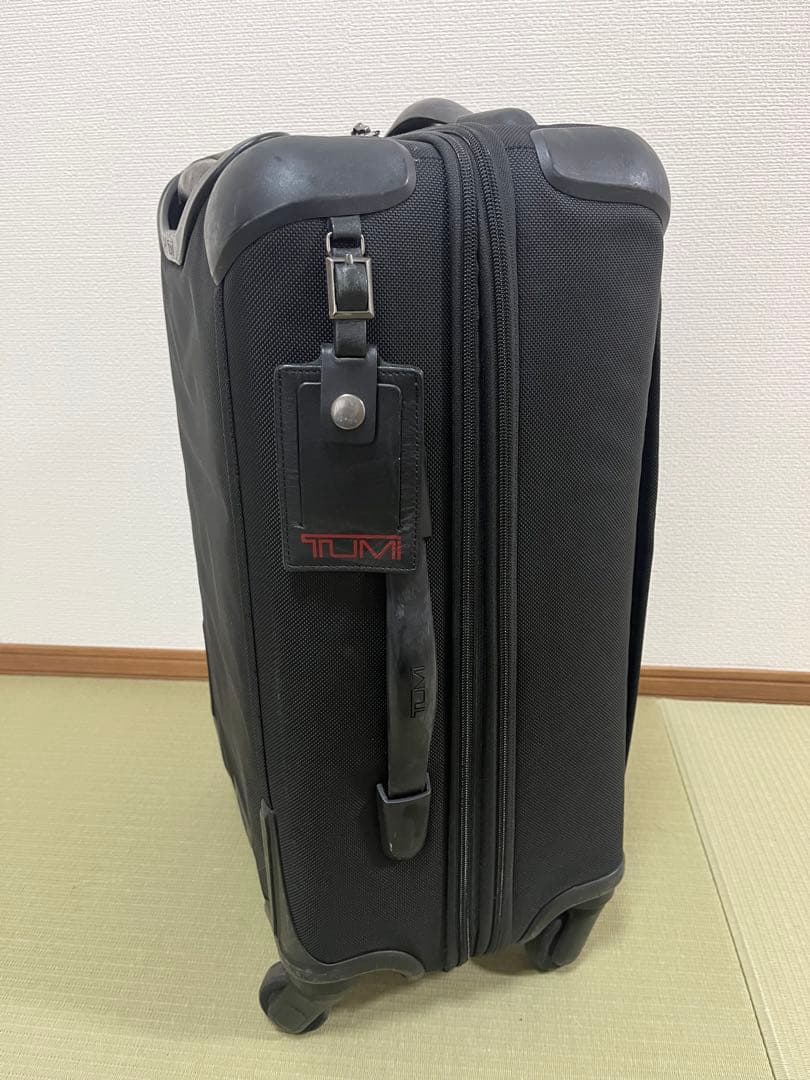 TUMI ブラック キャリーケース 4輪