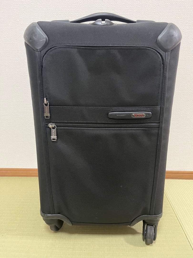 TUMI ブラック キャリーケース 4輪