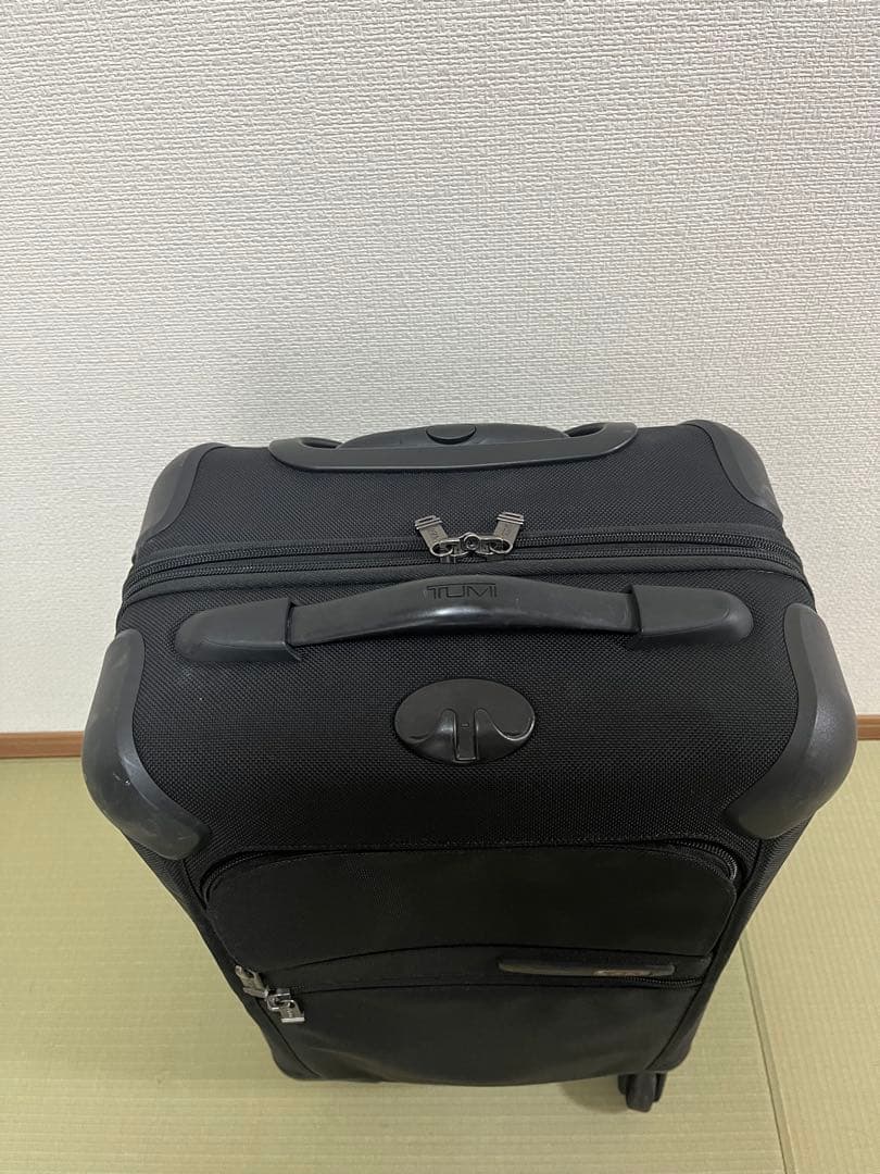 TUMI ブラック キャリーケース 4輪