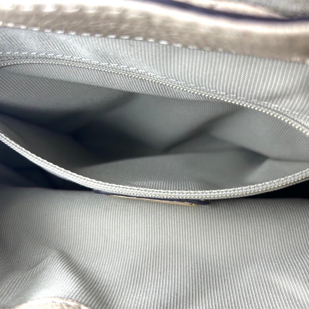 k*3様 【新品同様】FURLA リュック レザー 巾着 ベージュ