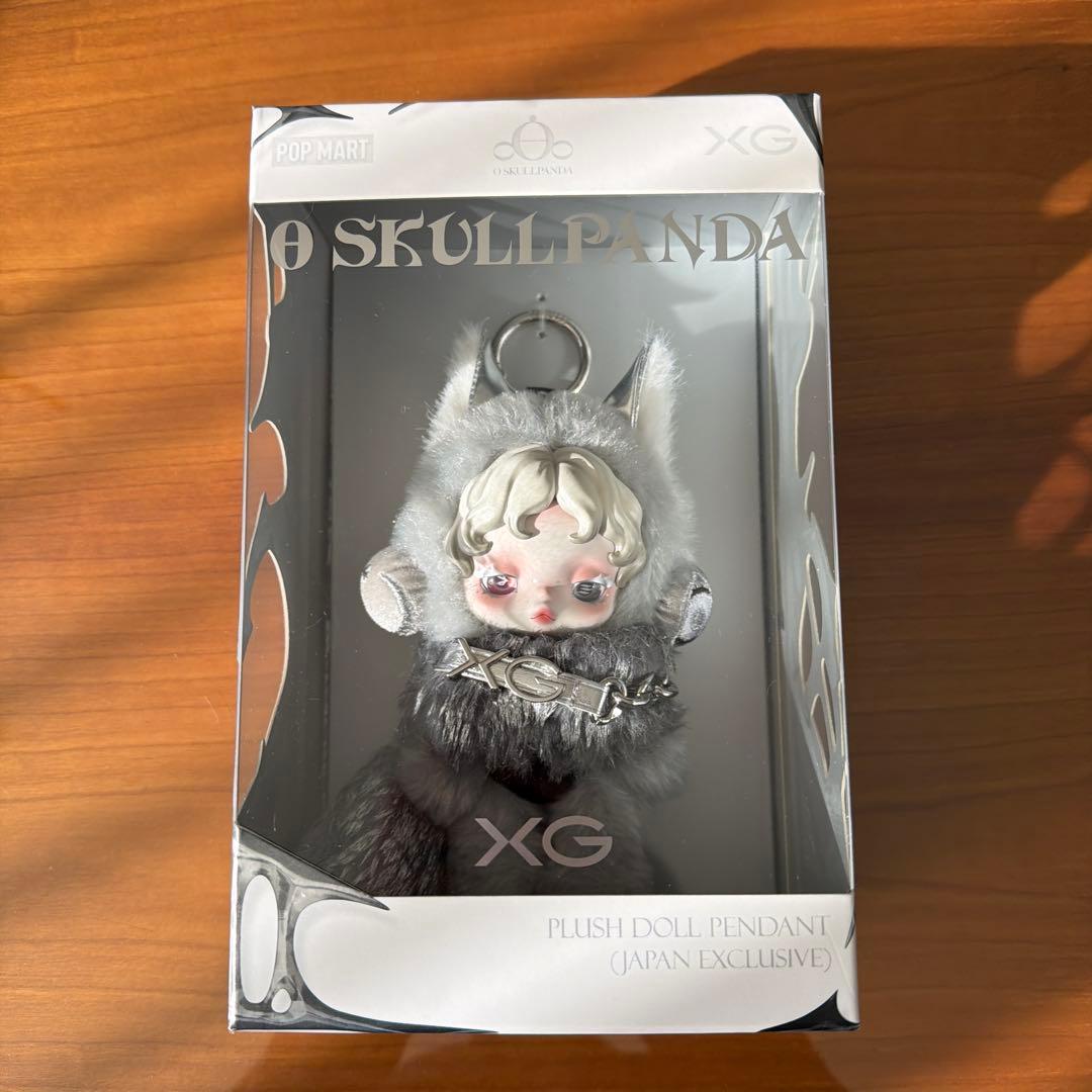POP MART【SKULLPANDA × XG 】 プラッシュドールペンダント