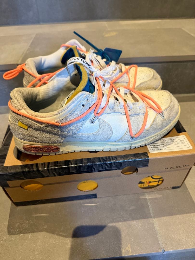 Off-White × Nike Dunk Low \"Lot.19\"