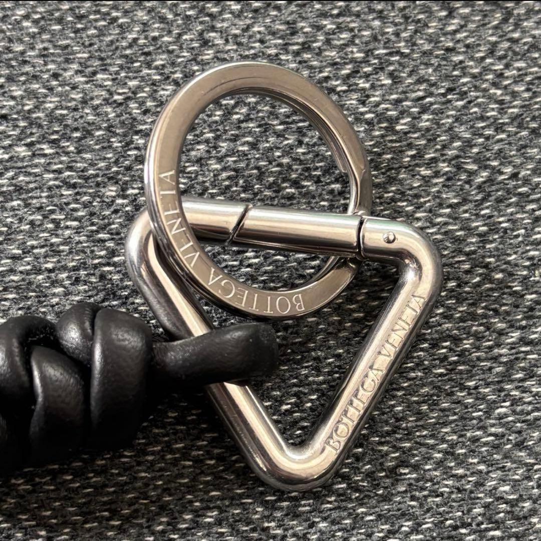 BOTTEGA VENETA トライアングルキーリング
