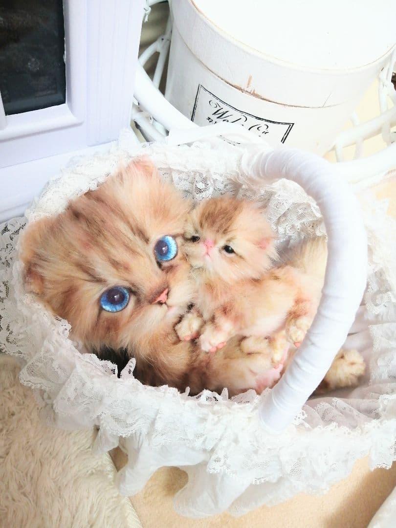 猫ちゃん♡親子♡ママとベビー♡虎柄♡アートドール♡ぬいぐるみ♡かご♡