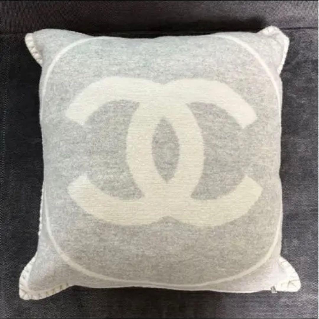 最終値下げ！【新品】CHANELロゴクッション 2個セット