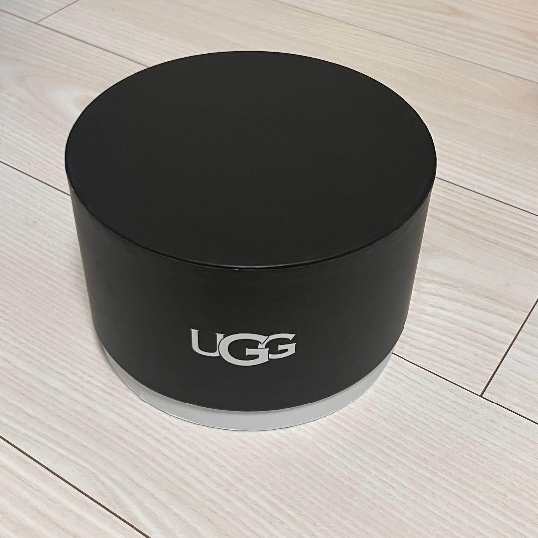 箱タグ付き UGG シープスキン エンブロイダリー イヤーマフ