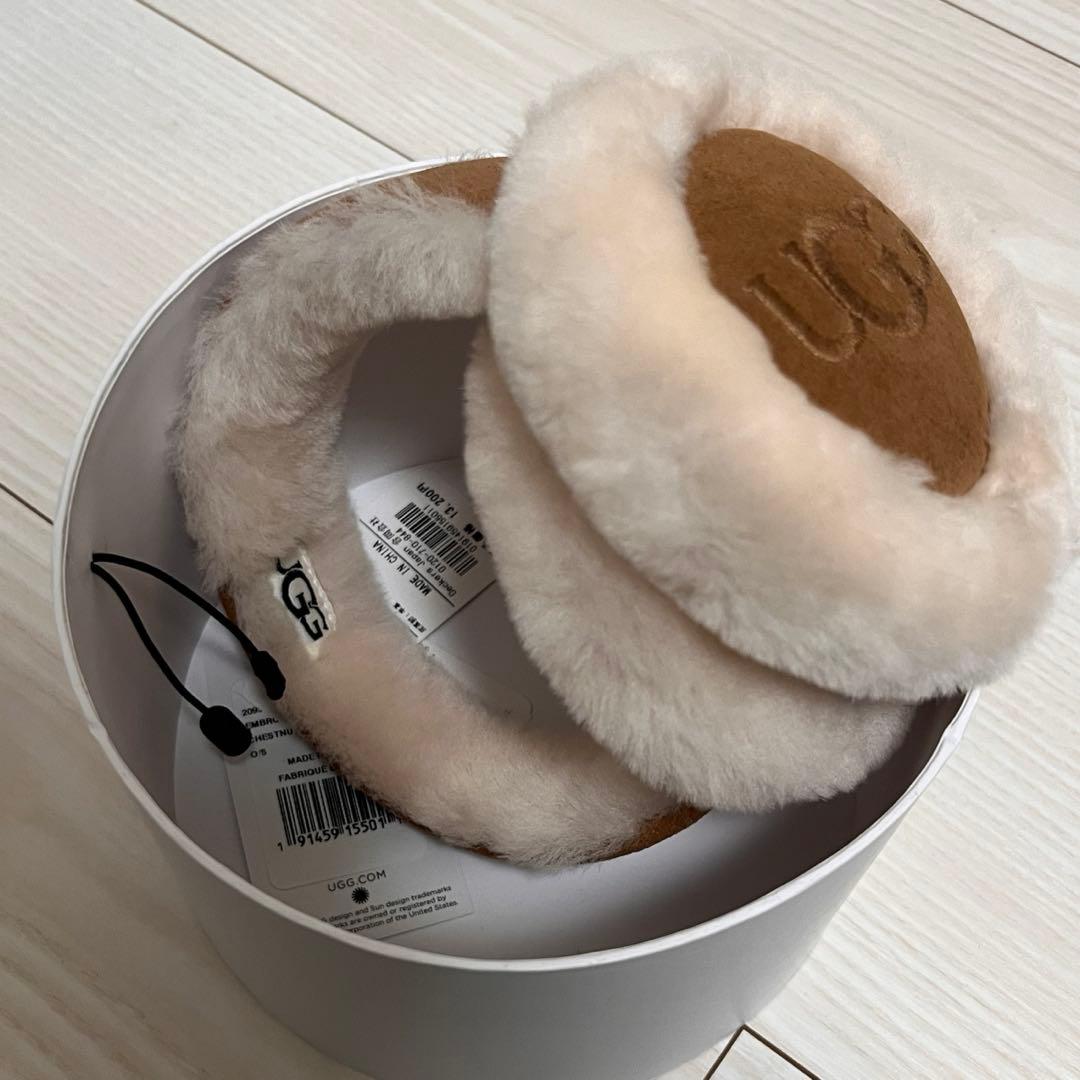 箱タグ付き UGG シープスキン エンブロイダリー イヤーマフ