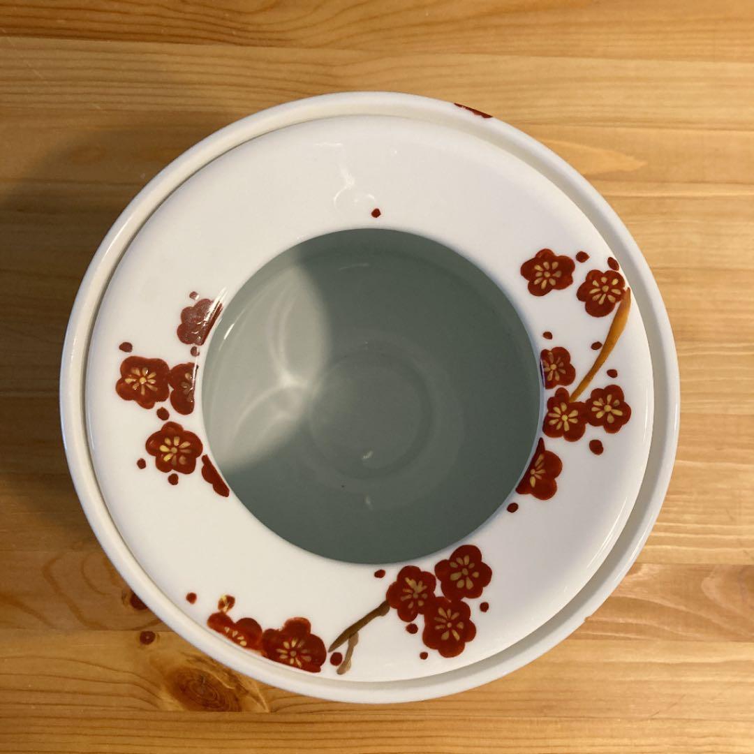 伊万里焼　磁器のごみ箱　猫と梅
