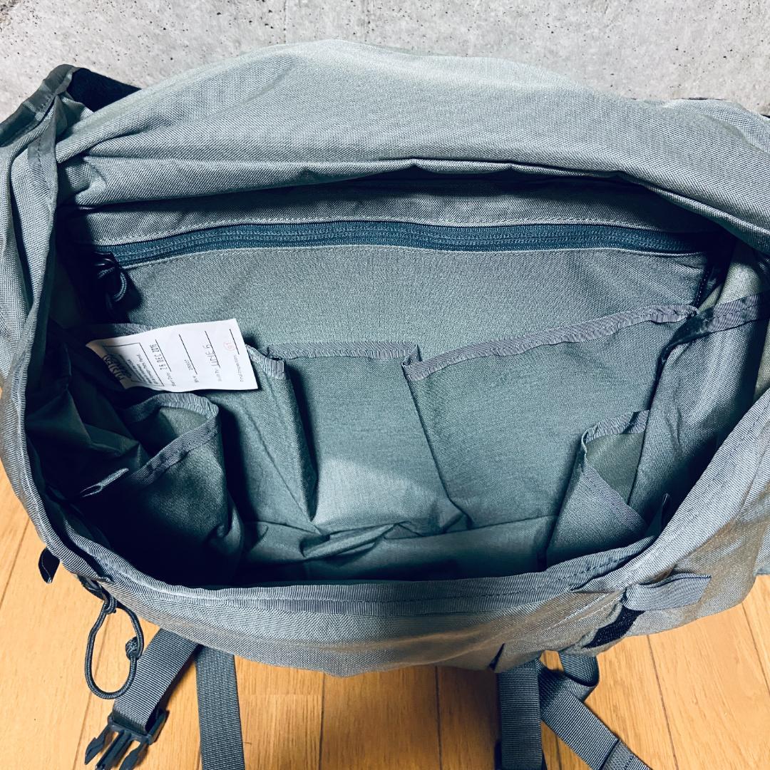 MYSTERY RANCH メッセンジャーバッグ グレー
