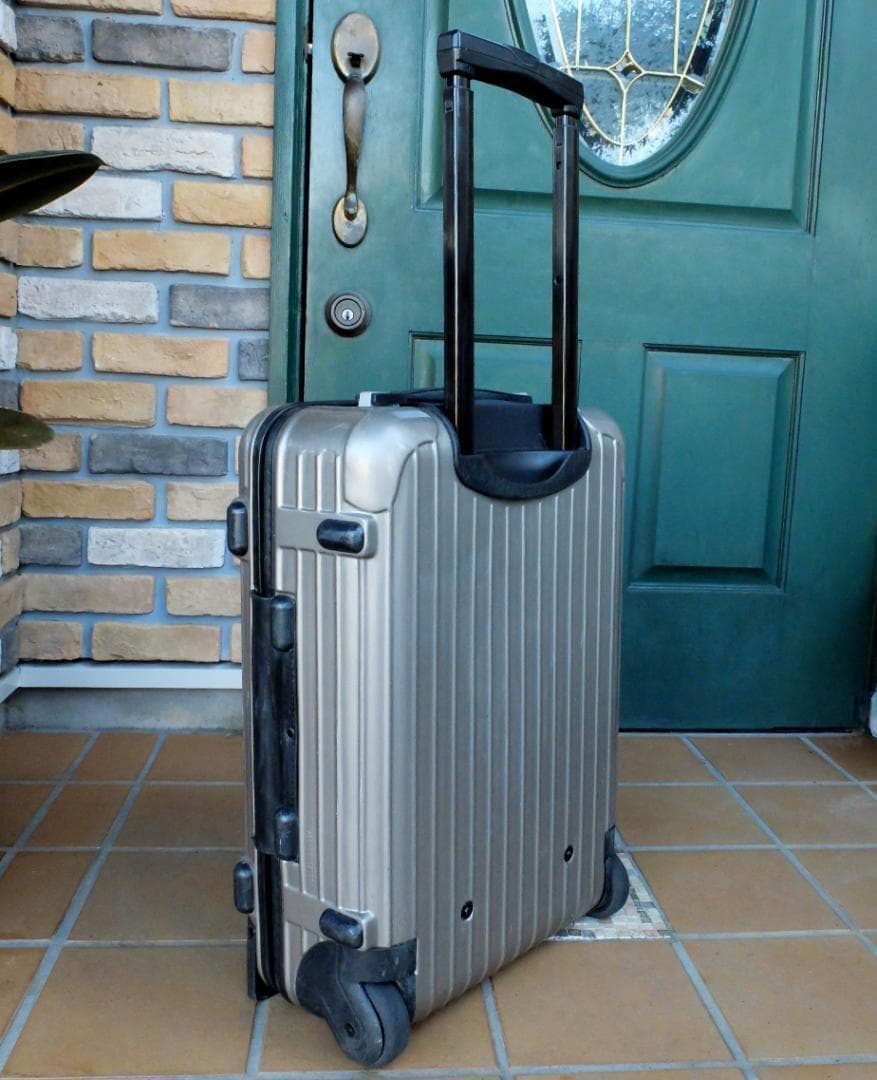 リモワ 806.52『ルフトハンザ 』2輪 キャビントロリー 35L プロセッコ