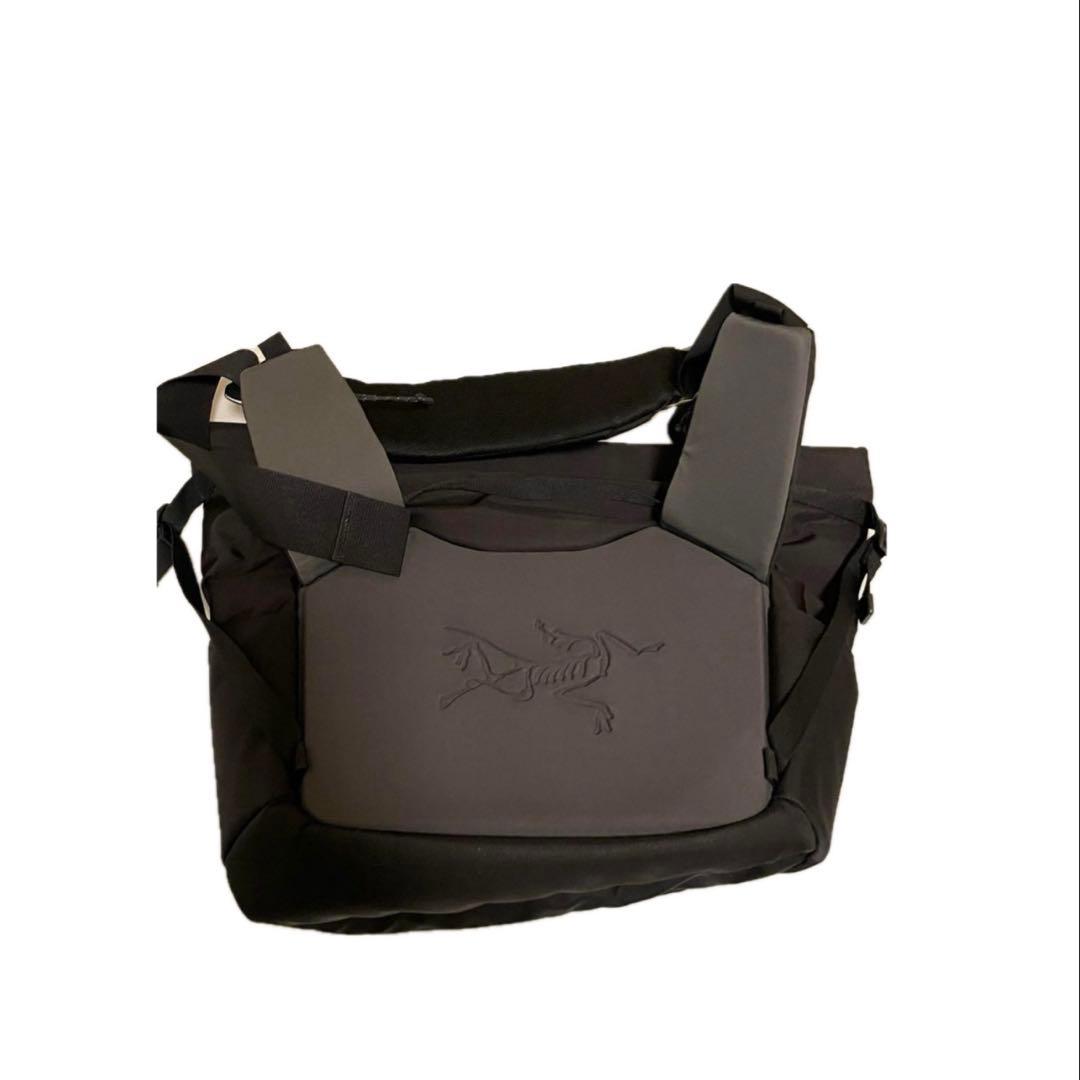 【廃盤】 Arc’teryx メッセンジャーバッグ ミストラル 16