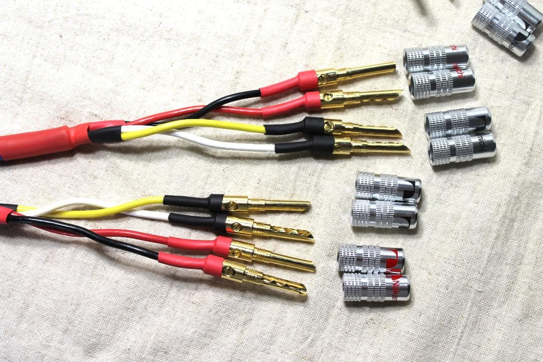 5500α ゾノトーン ZONOTONE 1m2本　4出力4入力用です。
