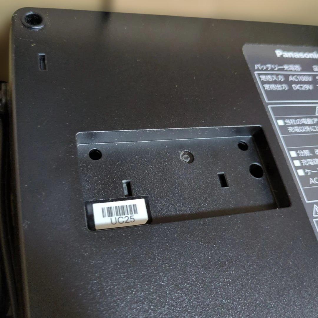 Panasonic NKJ069Z バッテリー充電器