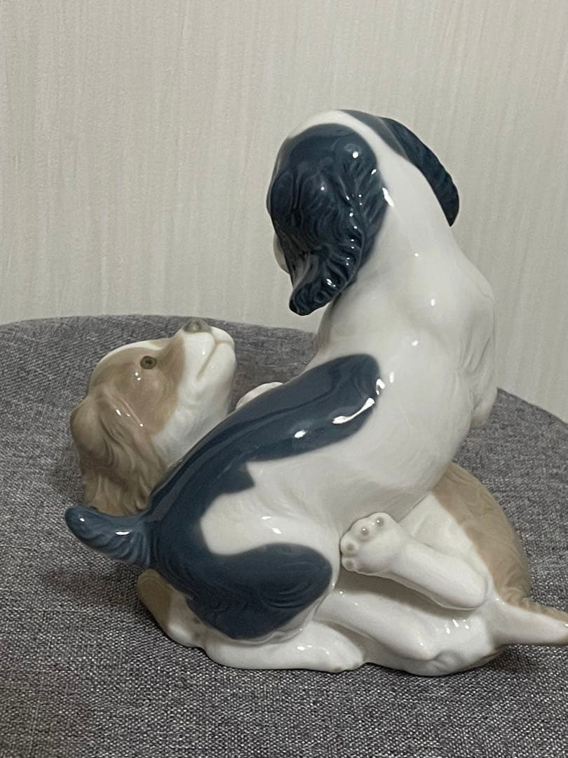 リヤドロの姉妹ブランド NAO 「いたずらっ子（犬）」スペイン磁器置物美品