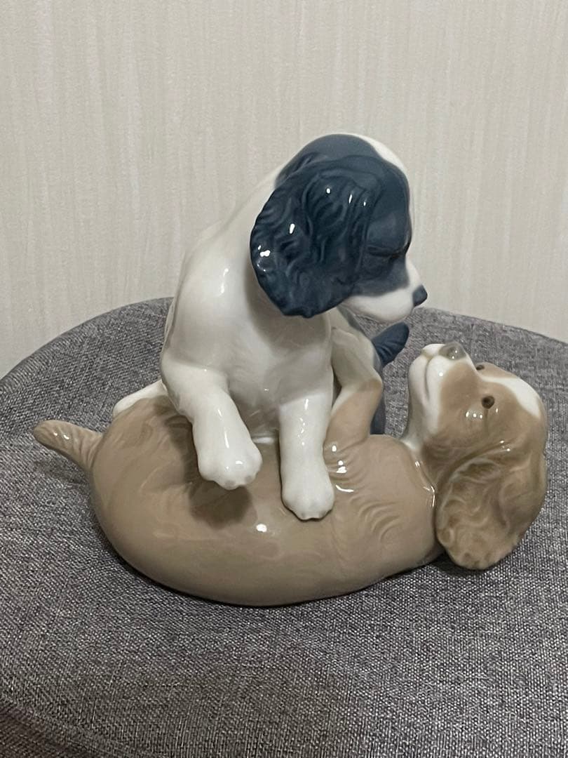 リヤドロの姉妹ブランド NAO 「いたずらっ子（犬）」スペイン磁器置物美品