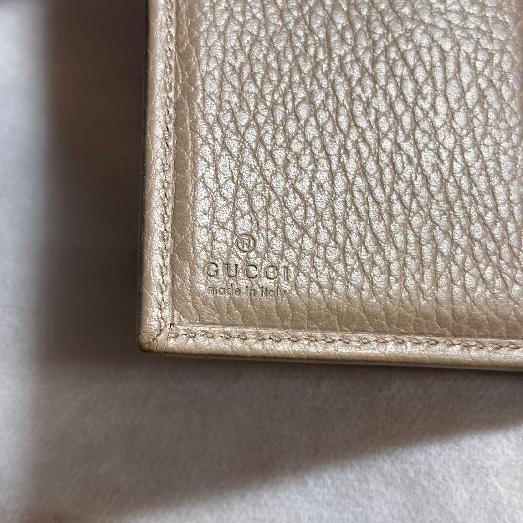 GUCCI グッチ 三つ折り財布　ベージュ